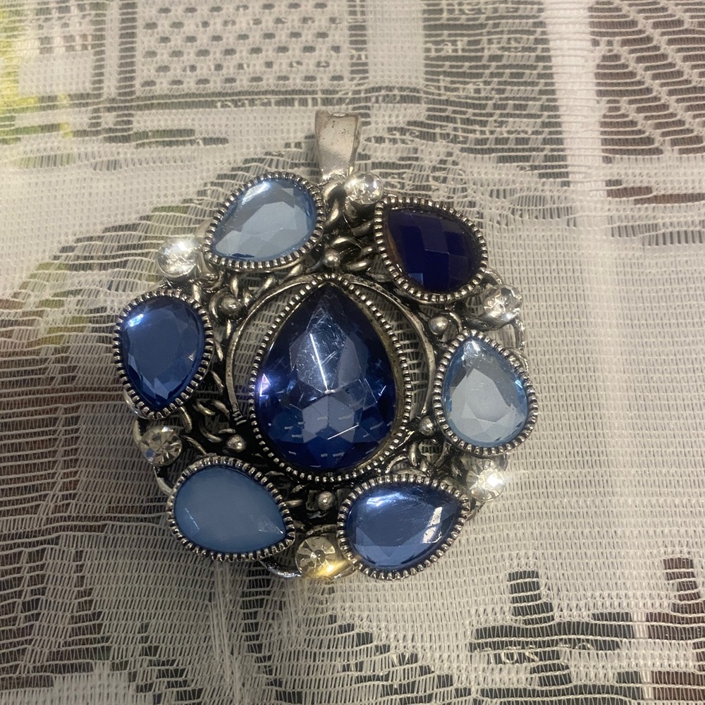 Elegant Blue and Silver Pendant